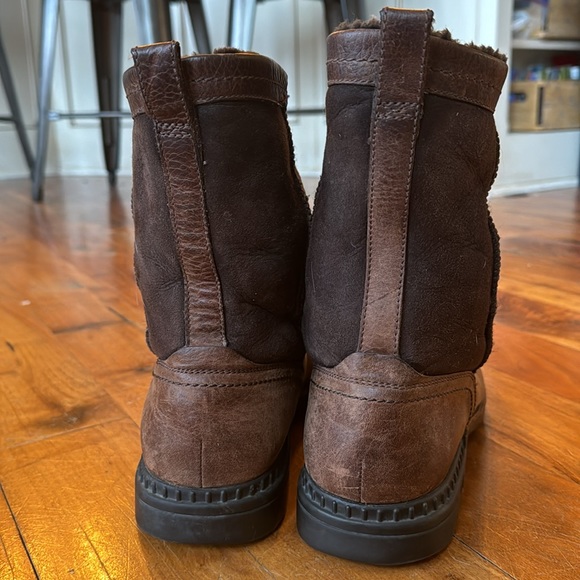 Ultra lux leather and sueded sheepskin UGG boots, men’s size 13. Rubber tread. - Picture 4 of 7